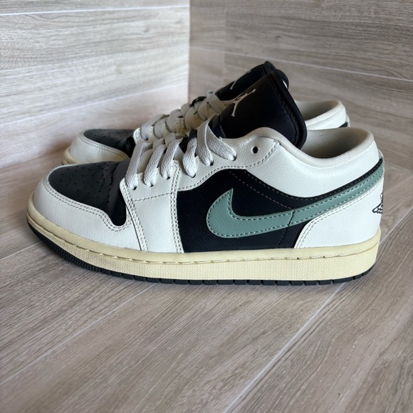 Nike Air Jordan 1 Low Jade Smoke Green White Sail DC0774-001 - Picture 6 of 13
